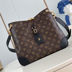 Louis Vuitton Hobo Bags